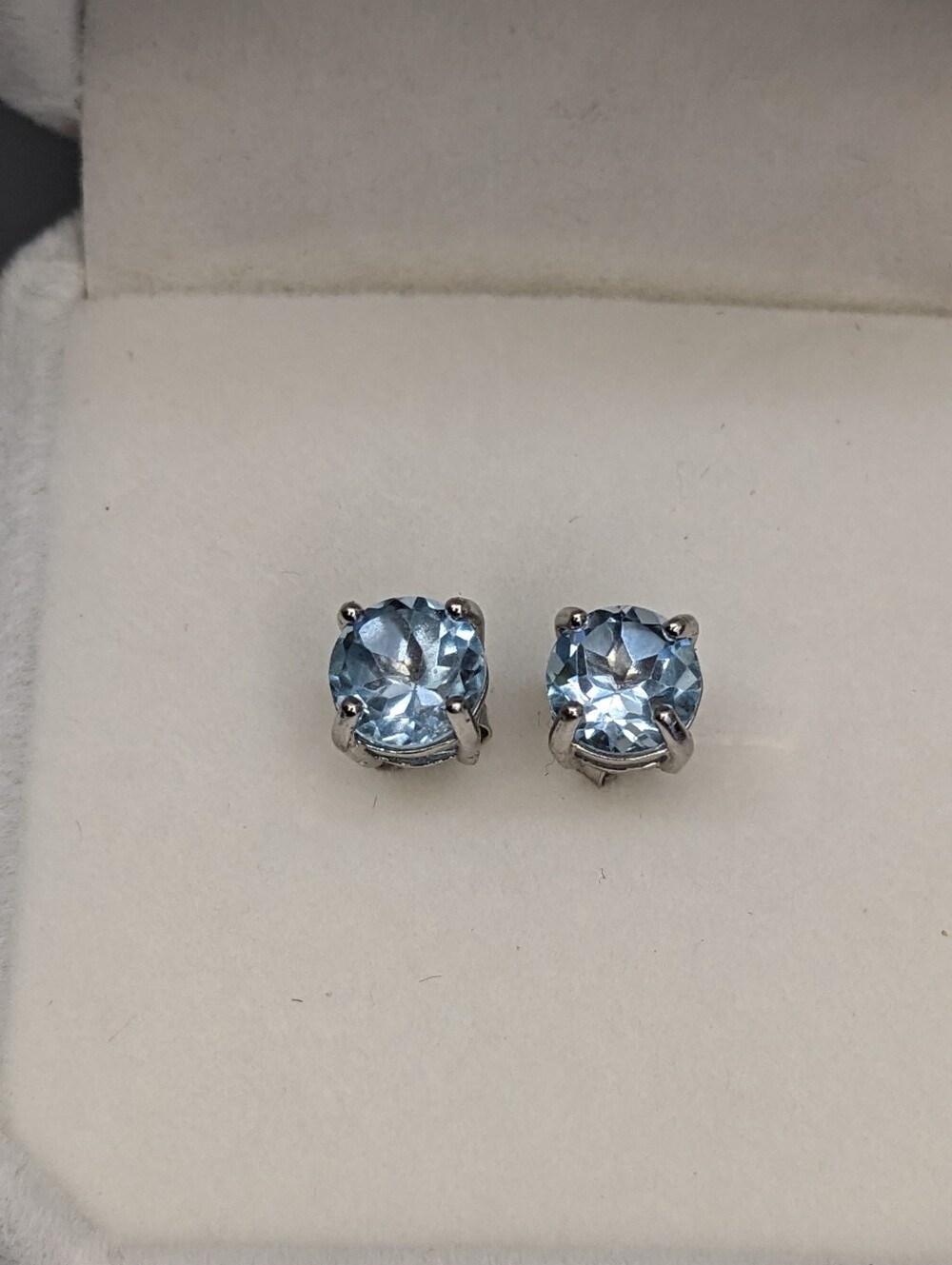 🆕 Sterling Silver Sky Blue Natural Topaz Stud Earrings 2CTW 6MM